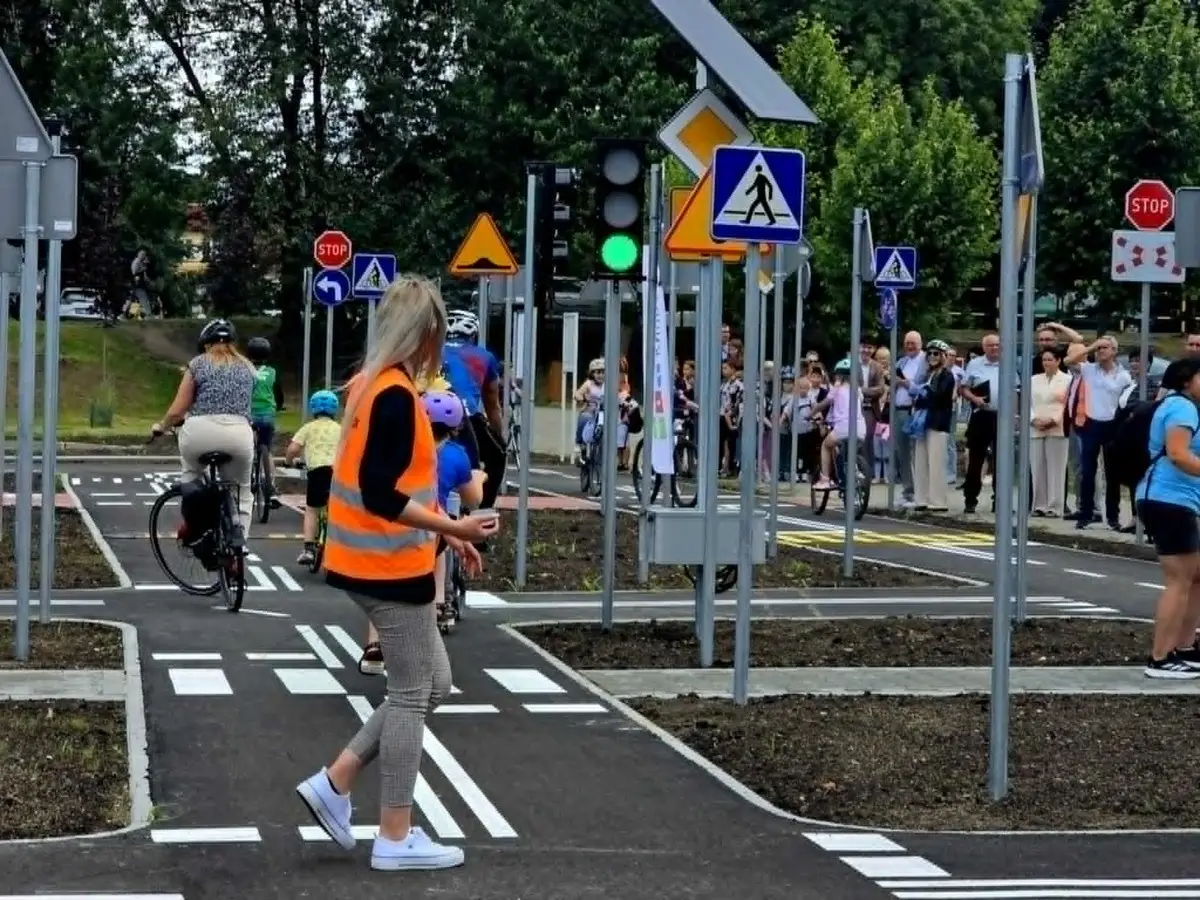 Otwarcie miasteczka ruchu drogowego w Knurowie