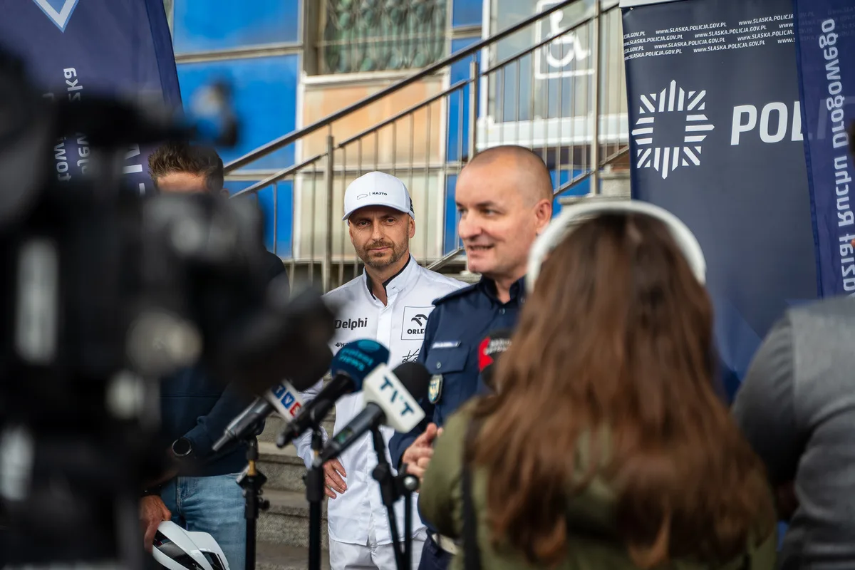 Nowe przepisy dotyczące kasków ochronnych - briefing prasowy